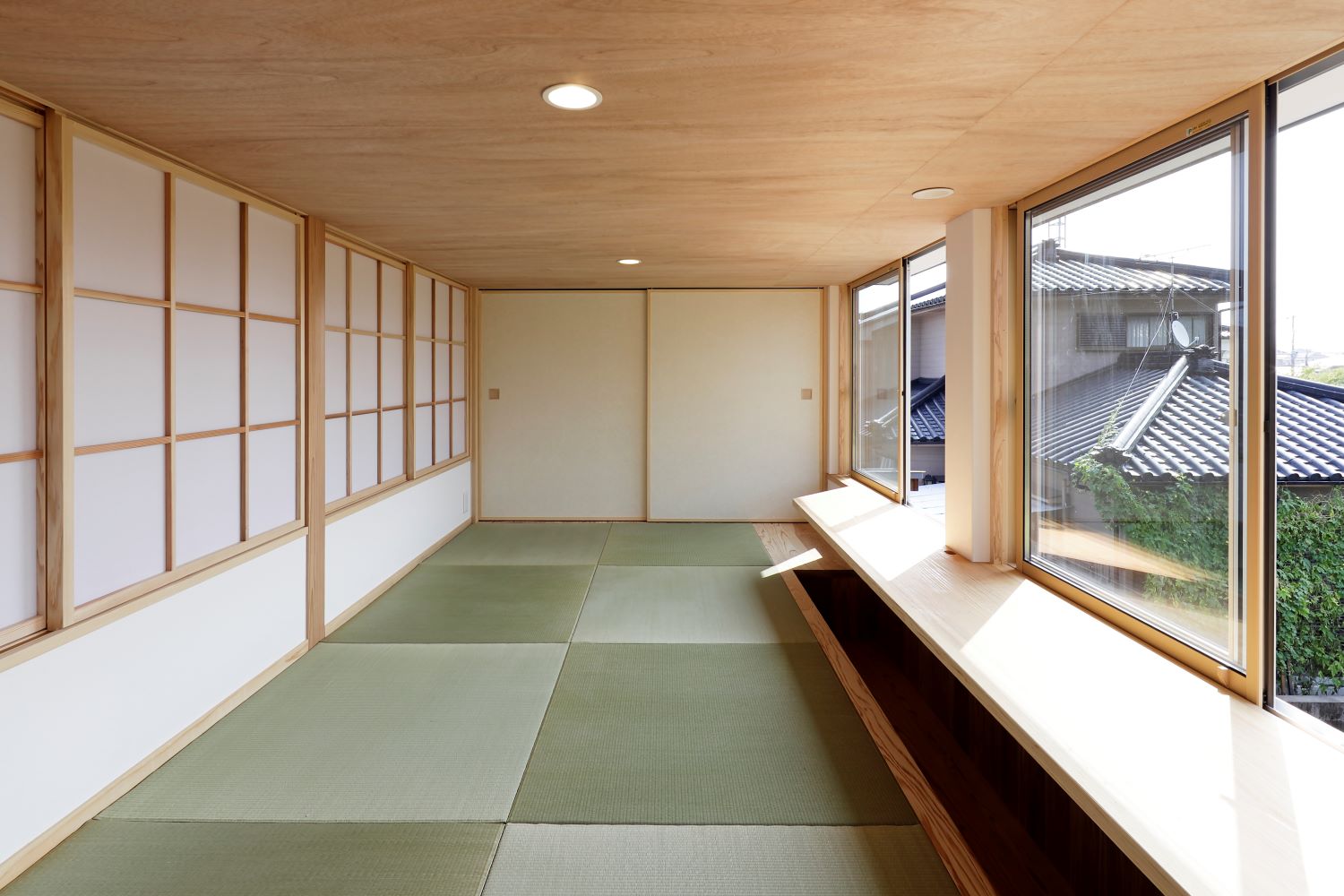 自然の魅力を肌で感じる　桜島を眺望するロフト和室のある住まい